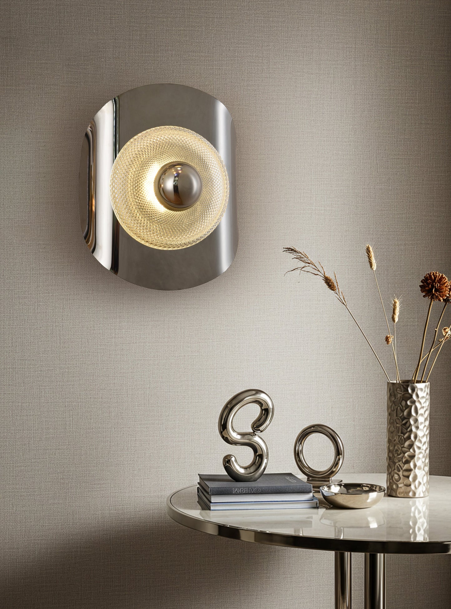 Delta Curve Wall Sconce Platinum Black