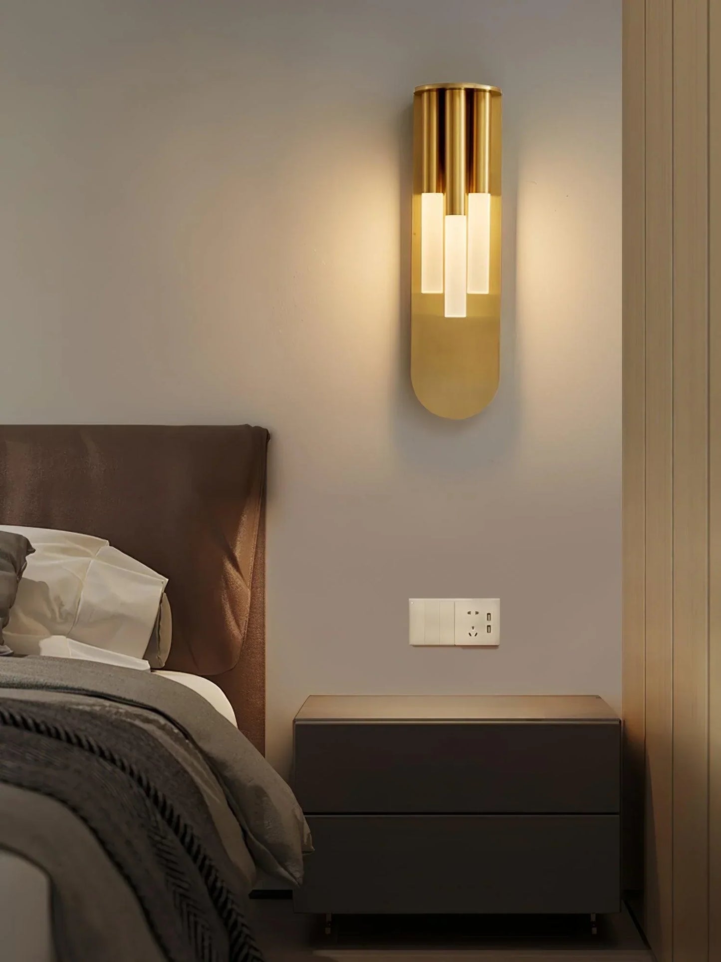 Empire Plexiglass Wall Lamp